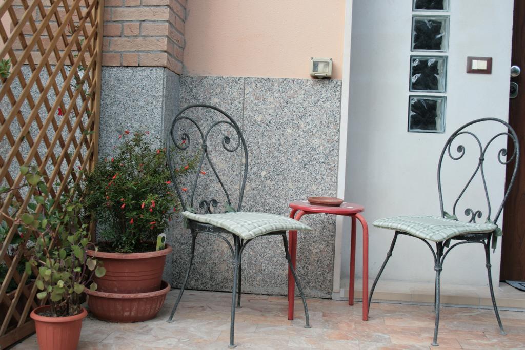 I Gemelli Holiday House เปสการา ภายนอก รูปภาพ