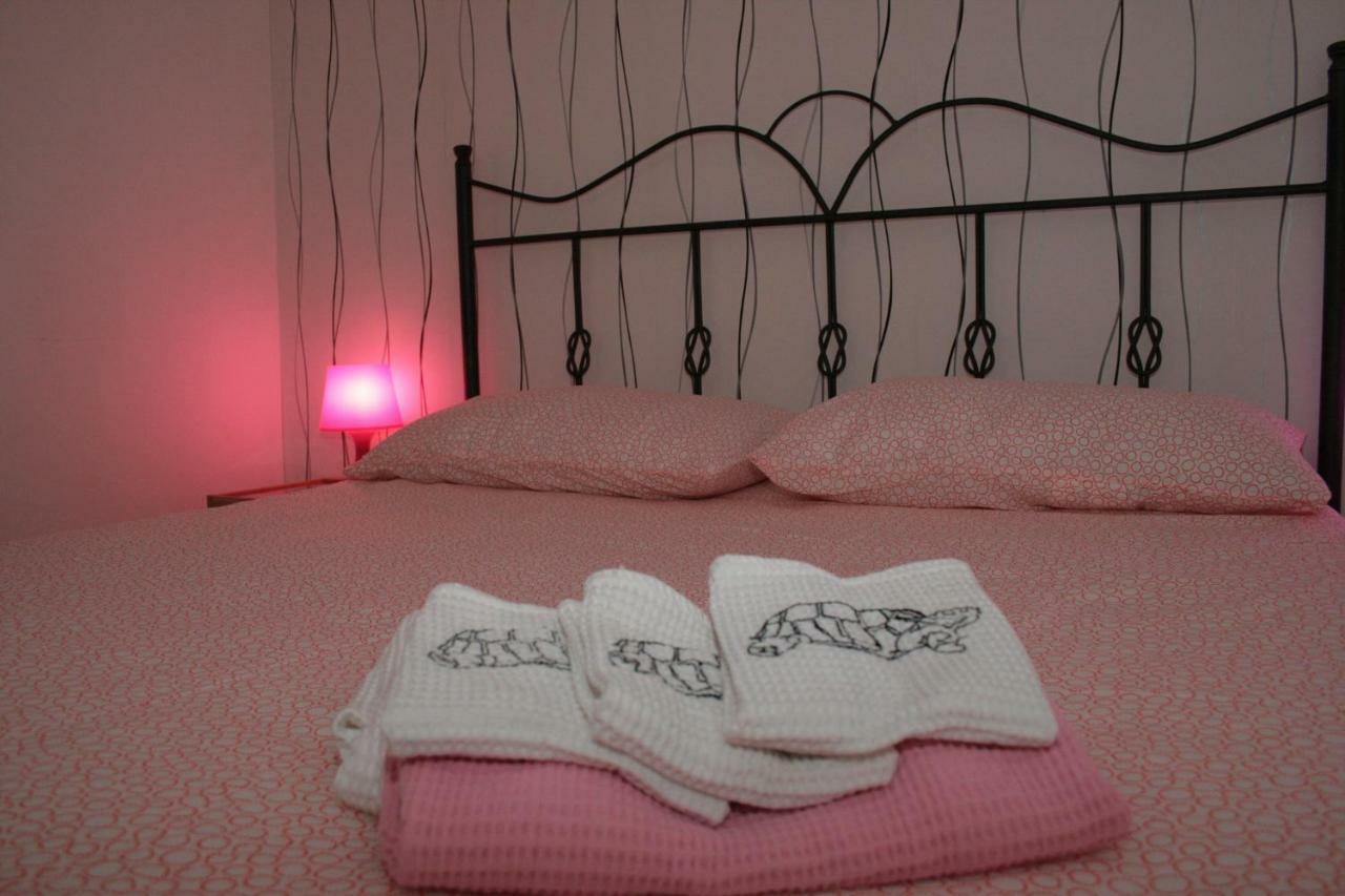 I Gemelli Holiday House เปสการา ภายนอก รูปภาพ